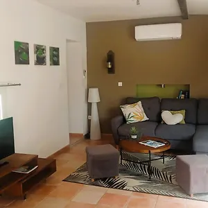  Villa Privé, A Pied Piscine, Parking 2 Voitures, 3 2 Sdb